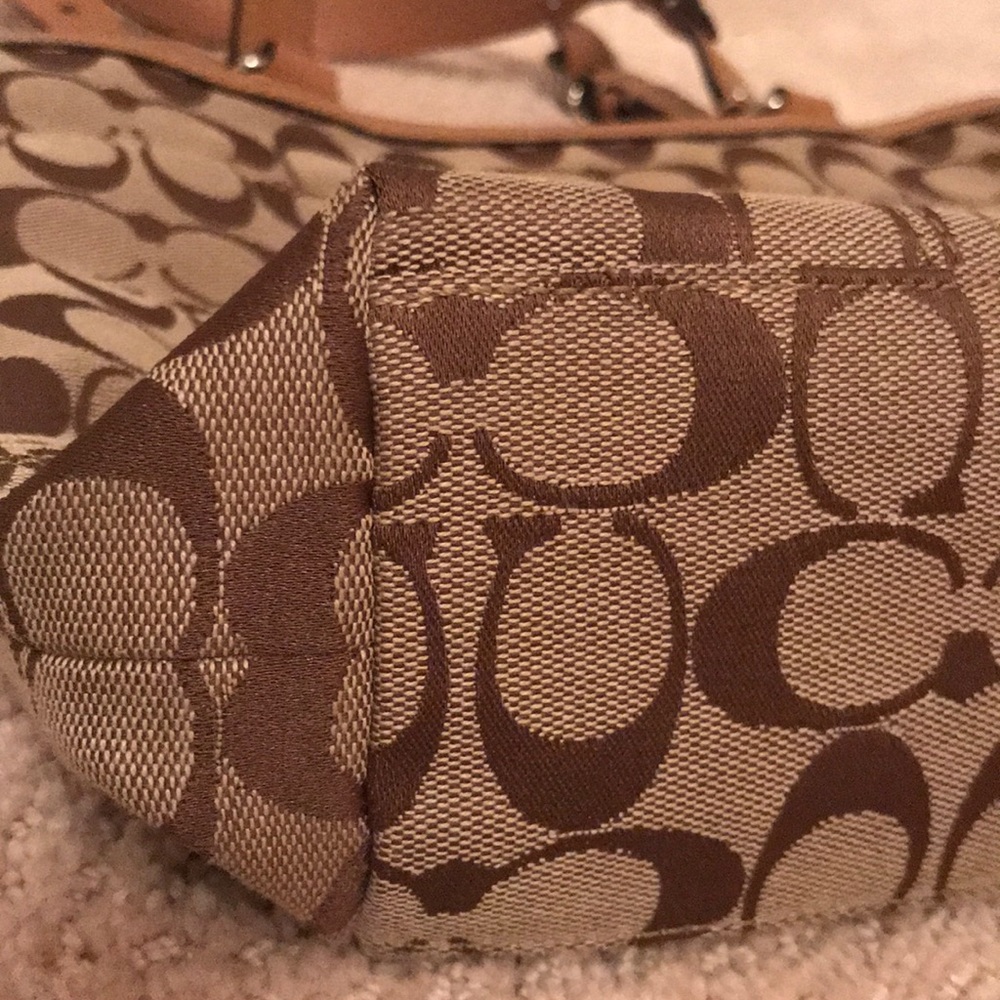 Southampton tote Coach purse - Picture 8 of 8